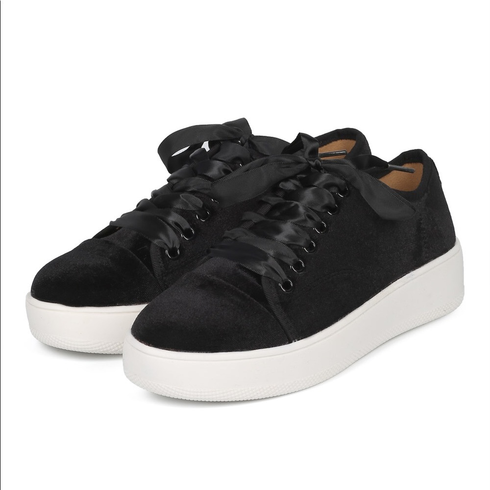Black Velvet Tam Sneaker. Almost New!